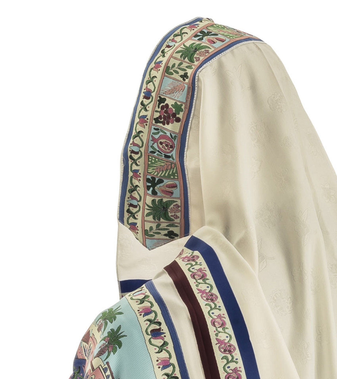 What Makes a Tallit Kosher? Choosing the Right Prayer Shawl for You